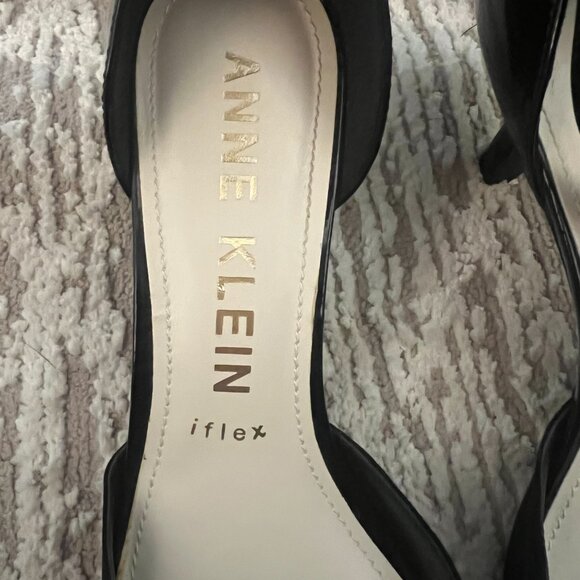 Anne Klein Scalloped Black Kitten Heels - Picture 2 of 8